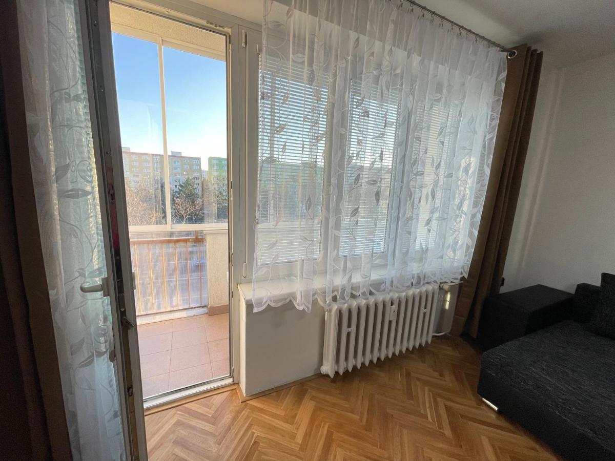 Apartman Jnj Velkomoravska Olomouc Esterno foto