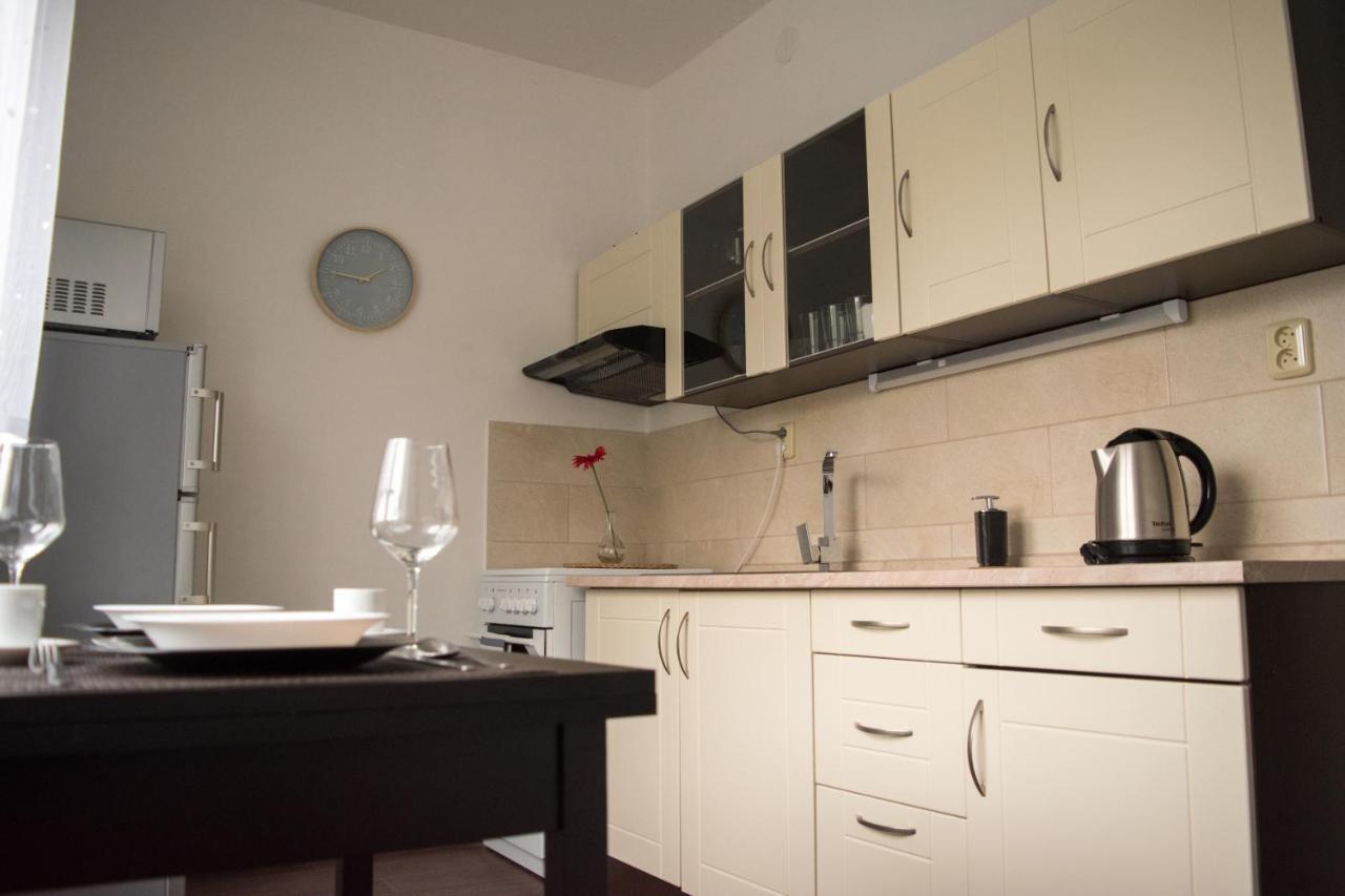 Apartman Jnj Velkomoravska Olomouc Esterno foto